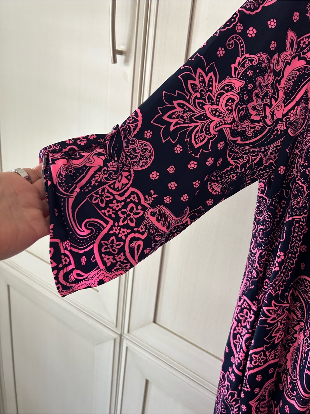 Open-Front Kimono Cardigan - Pink Paisley on Navy - Picture 2 of 4